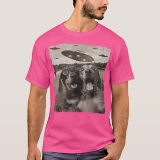 Vintage Weiner Ufo Encounters Funny Ufo And Dachsh T-Shirt