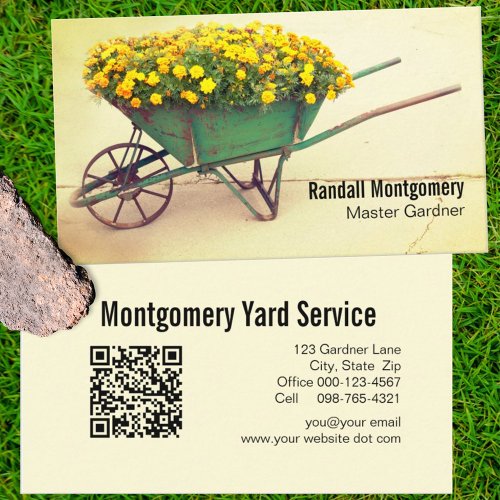 Vintage Wheelbarrow Flowers Gardener QR Code  Business Card