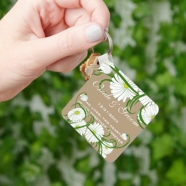 Vintage White Gerber Daisy Flowers Wedding Set Keychain (Hand)