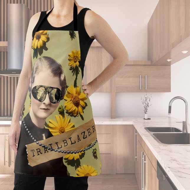 Vintage Woman Trailblazer Daisies Kitsch  Apron (Creator Uploaded)