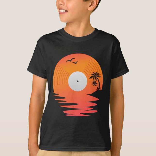 Vinyl Record Retro Disk Sea Beach Turntables Desig T-Shirt (Front)
