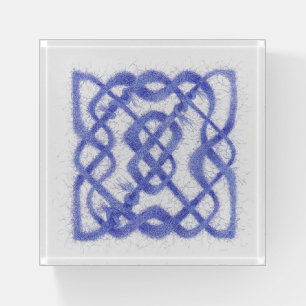 VIOLET CELTIC KNOT Paperweight