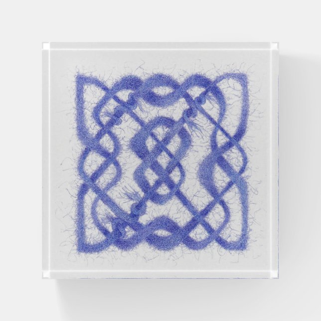 VIOLET CELTIC KNOT Paperweight (Front)