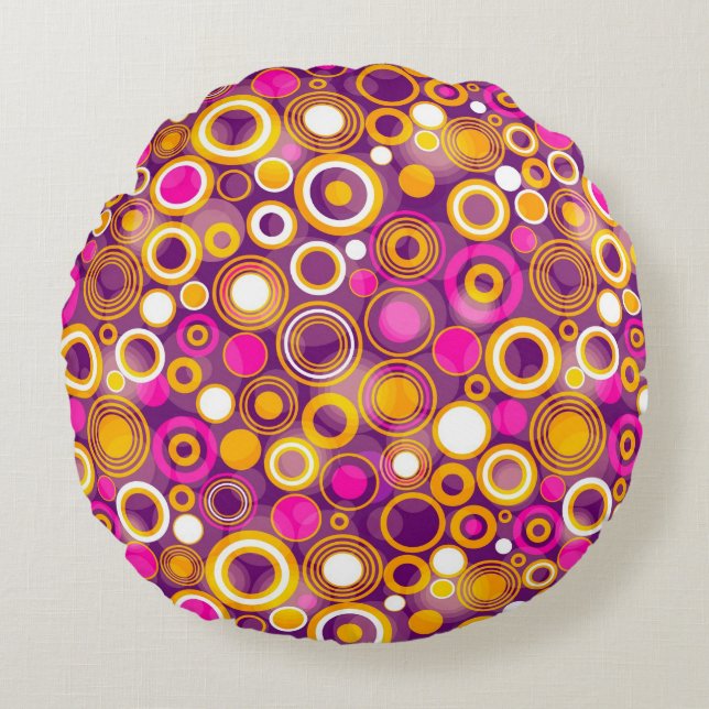 Violet Polka Dot Pattern Round Pillow (Front)
