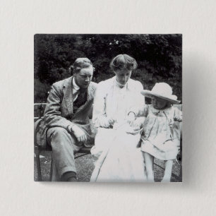 Virginia Woolf with Clive and Julian Bell, 1910 Button