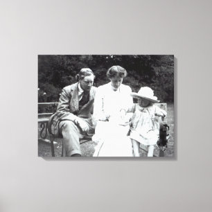 Virginia Woolf with Clive and Julian Bell, 1910 Canvas Print
