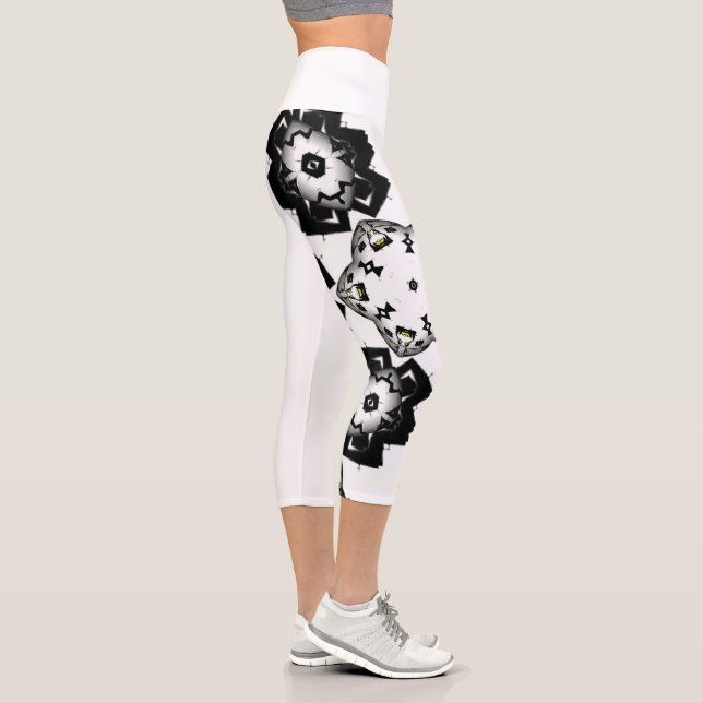 Volume one's kaleidoscope art eleven capri leggings (Right)