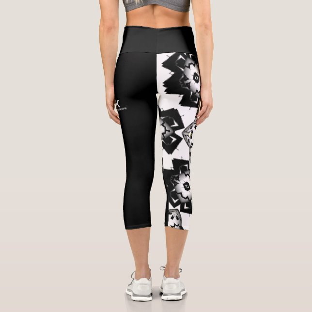 Volume one's kaleidoscope art twelve capri leggings (Back)