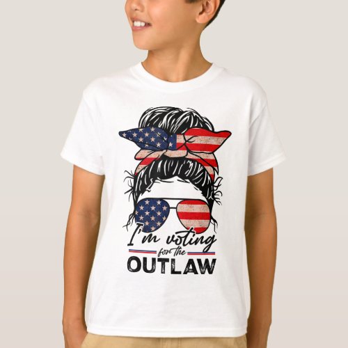 Voting For The Outlaw Trump 2024  T_Shirt