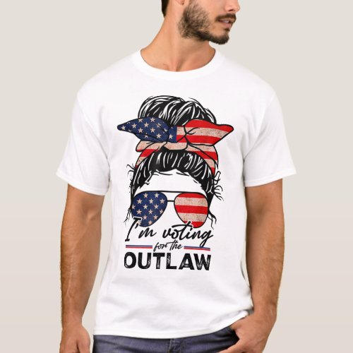 Voting For The Outlaw Trump 2024  T_Shirt