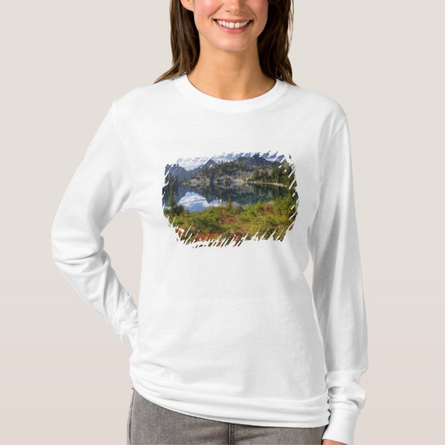 WA, Alpine Lakes Wilderness, Gem Lake, with T-Shirt (Front)