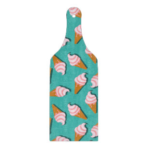 Waffle cones ice cream and frozen yogurt pattern cutting board