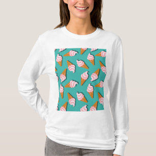 Waffle cones ice cream and frozen yogurt pattern T-Shirt
