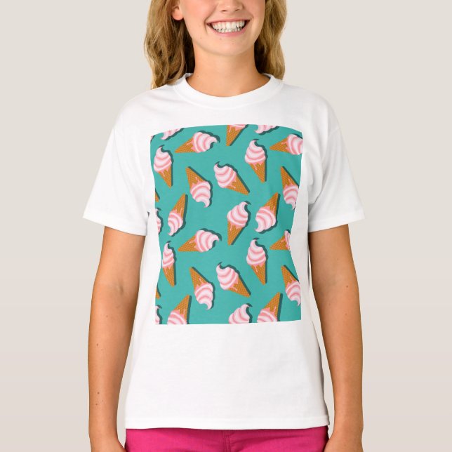 Waffle cones ice cream and frozen yogurt pattern T-Shirt (Front)