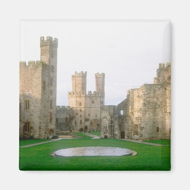 Wales, Caernarfon castle, one of Edward's 2 Magnet (Front)