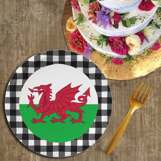 Wales Plate, buffalo plaid & Welsh Flag Paper Plates (Creator Uploaded)