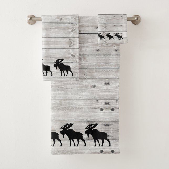 Walking Moose Gray Wood Pattern Bath Towel Set (Insitu)