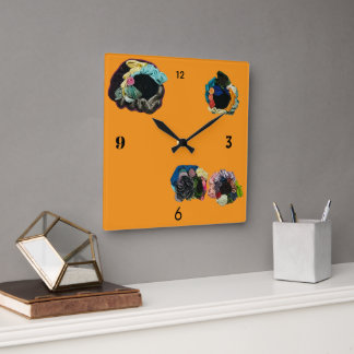Wall Art & Décor > Clocks