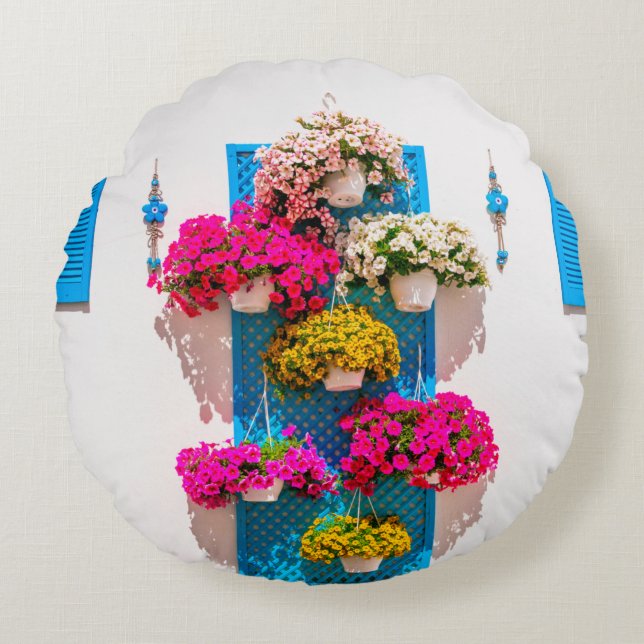 wall floral decoration in ethnic style. garden des round pillow (Front)