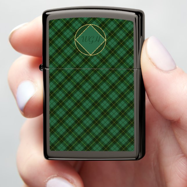 Wallace Green Hunting Scottish Clan Tartan Zippo Lighter (In Hand)