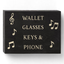 Wallet, Glasses, Keys & Phone reminder sign
