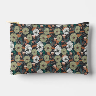 Warm daisy flower design accessory pouch