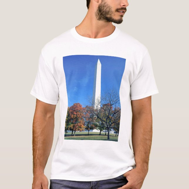 WASHINGTON, D.C. USA. Washington Monument rises T-Shirt (Front)