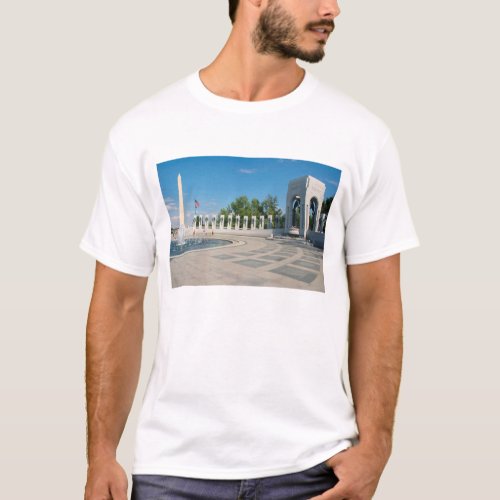 Washington DC National WWII Memorial T_Shirt