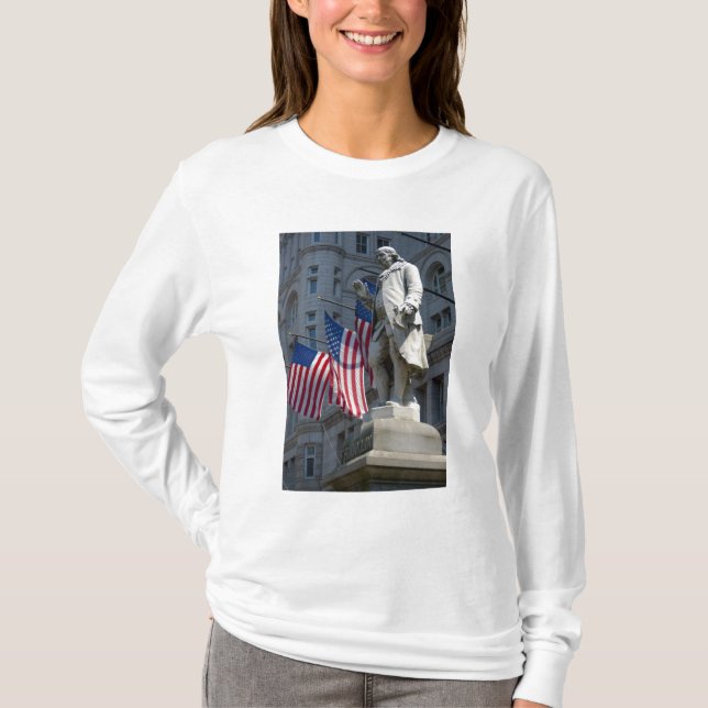 Washington, DC, statue of Benjamin Franklin T-Shirt (Front)