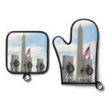 Washington Monument and WWII Memorial in DC Oven Mitt & Pot Holder Set