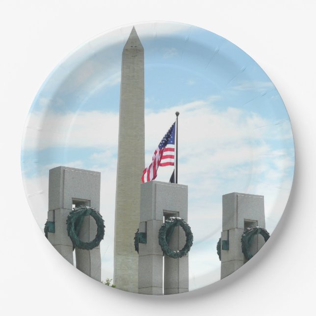 Washington Monument and WWII Memorial in DC Paper Plates (Front)