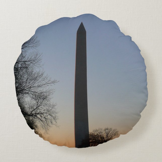Washington Monument at Sunset in DC Round Pillow (Back)