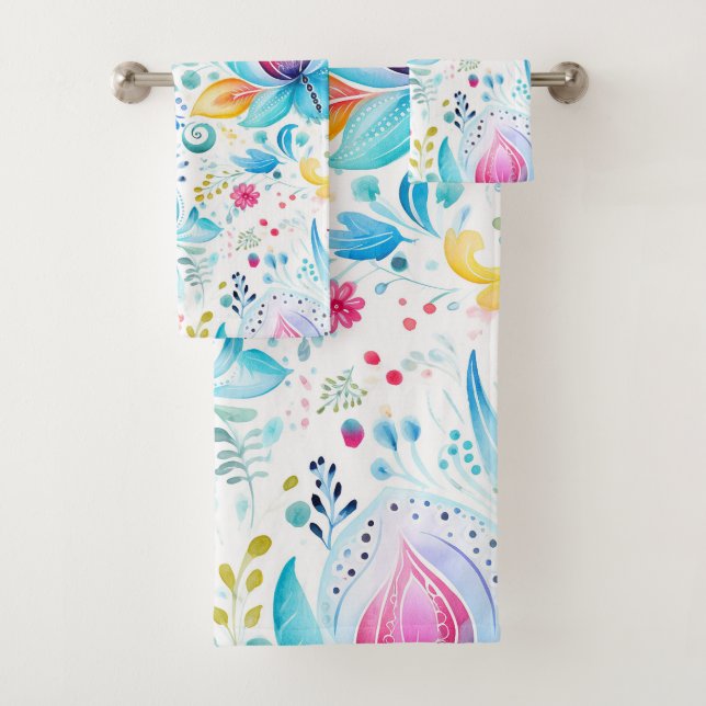 Watercolor Paisley Bloom Pattern Bath Towel Set (Insitu)