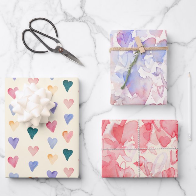 Watercolor seamless heart pattern wrapping paper (Front)