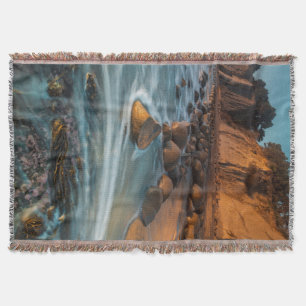 Wave along the beach, California Throw Blanket