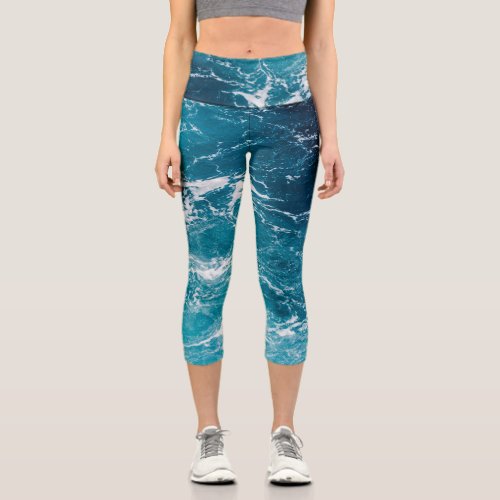 Wavy foamy blue white sea water capri leggings