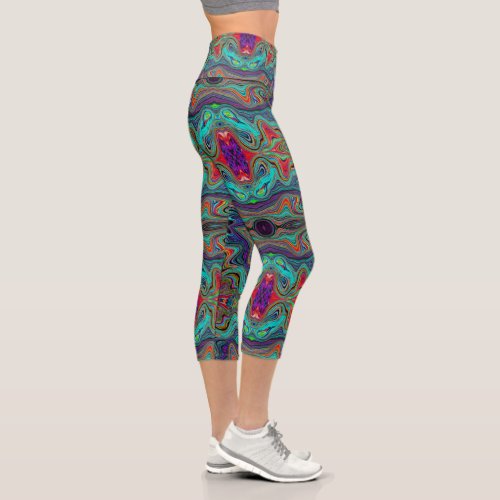 Wavy Sea Foam Green and Red Trippy Pattern Capri Leggings