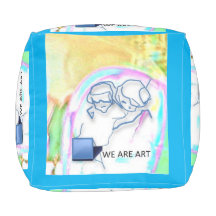 WE ARE ART POUF