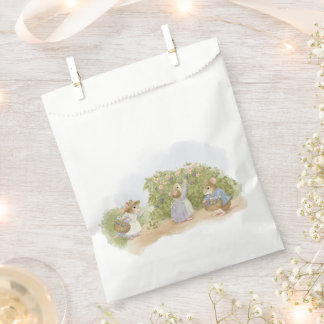 We invite you to a children's party favor bag