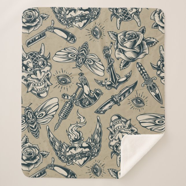 Weapons and roses sherpa blanket (Front)