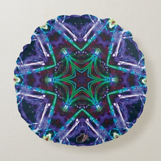Weaver Kaleidoscope  Round Pillow (Front)