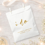 Wedding Day Elegant Minimal Simple Gold and White Favor Bag<br><div class="desc">A stylish wedding design with handwritten script typography "I do" paired with modern typography title and bride and groom names in in gold on a simple white background. The perfect design for your special day!</div>
