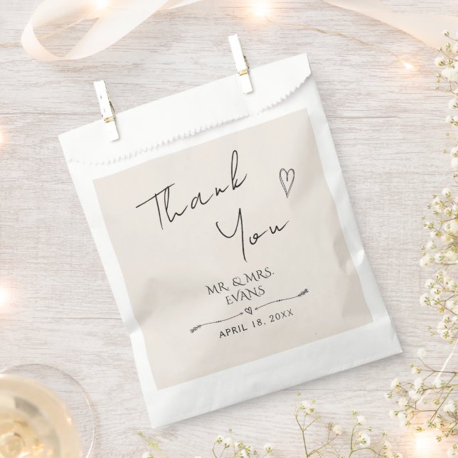  Wedding Favor Bags in а modern style. (Clipped)