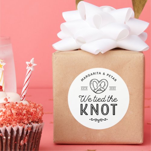 Wedding Favor Bags  Pretzel Bags We Tied The Knot  Classic Round Sticker