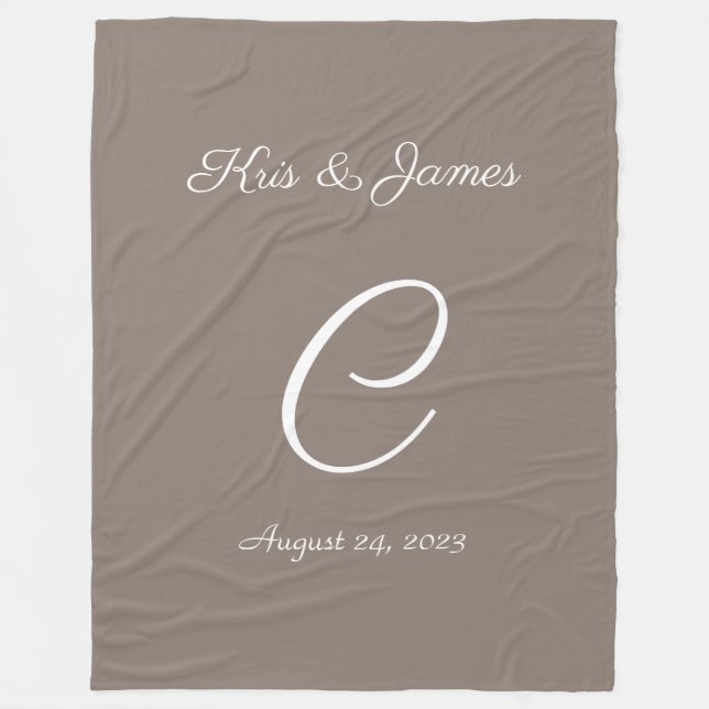Wedding gift blanket monogrammed (Front)
