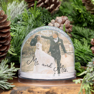 WEDDING GUEST FAVORS SNOW GLOBE