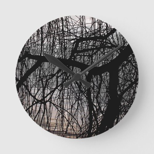 WEEPING WILLOW TREES ROUND CLOCK