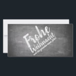 Weihnachtsgrüße auf der Kreidetafel<br><div class="desc">Weihnachtsgrüße in Kreidetafeloptik
Die Grußkarte auf Schieferoptik ziert ein typografisches Design in Kreideoptik. Der Text auf der Vorderseite ist in Deutsch,  Englisch und Spanisch verfügbar. Der zweite Text kann an die individuellen Bedürfnisse angepasst werden.</div>