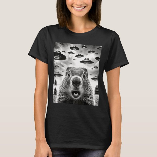 Weird Groundhogs Selfie With Alien Ufo Funny Groun T-Shirt (Front)