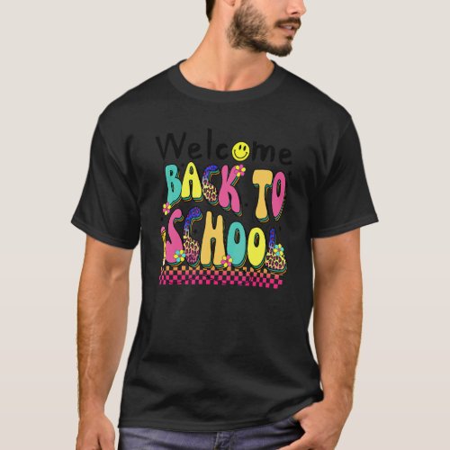 Welcome Back To School Rainbow Teacher Leopard T-Shirt